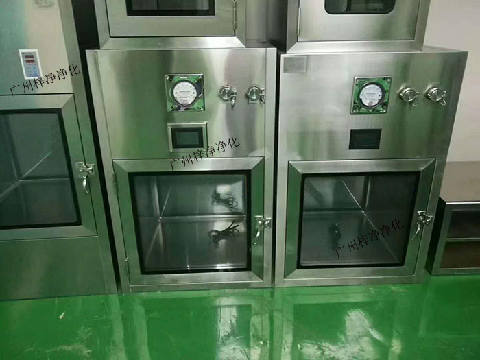 層流傳遞窗適用于需要隔離不同潔凈度級別的房間，如潔凈室與普通房間之間的連接、不同潔凈度級別潔凈室之間的連接等。